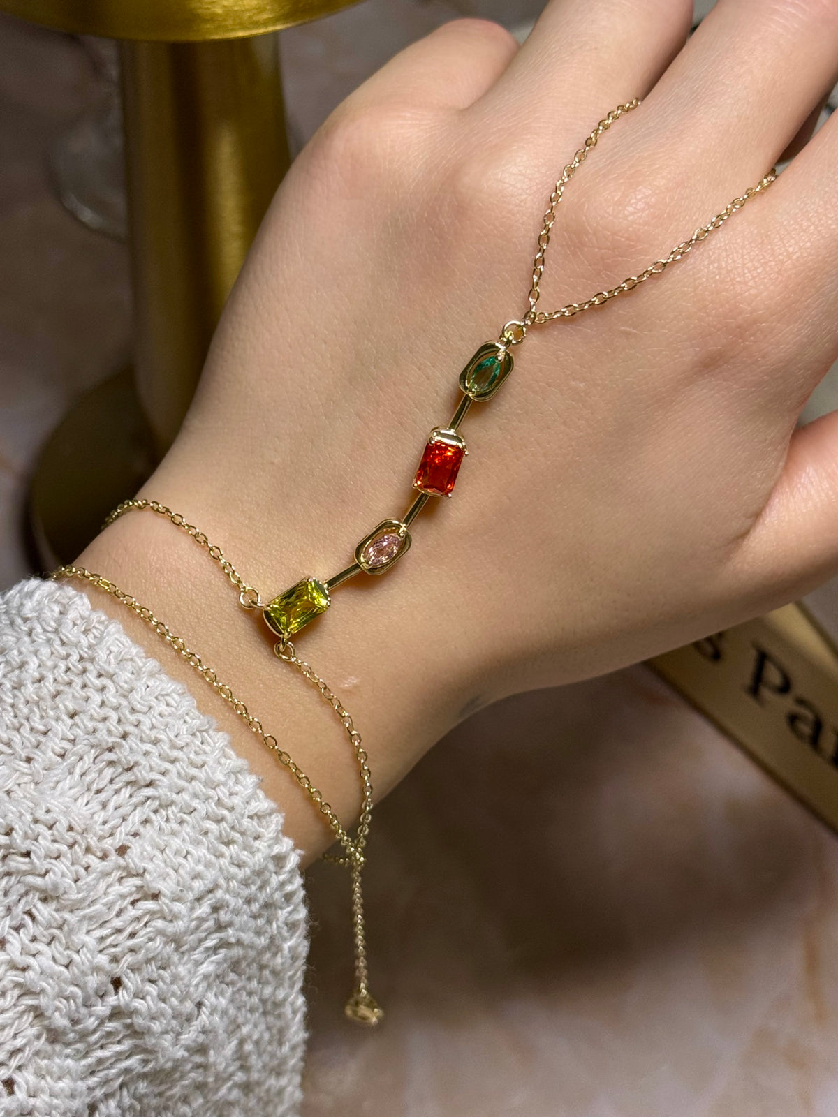 Renkli Taşlı Şahmeran