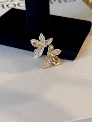 Flower Taşlı Küpe